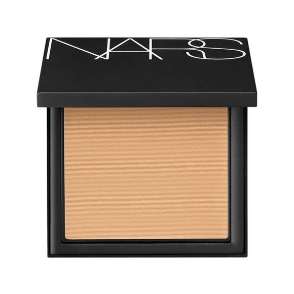 NARS Other - NARS ALL DAY LUMINOUS POWDER FOUNDATION - LAPONIE